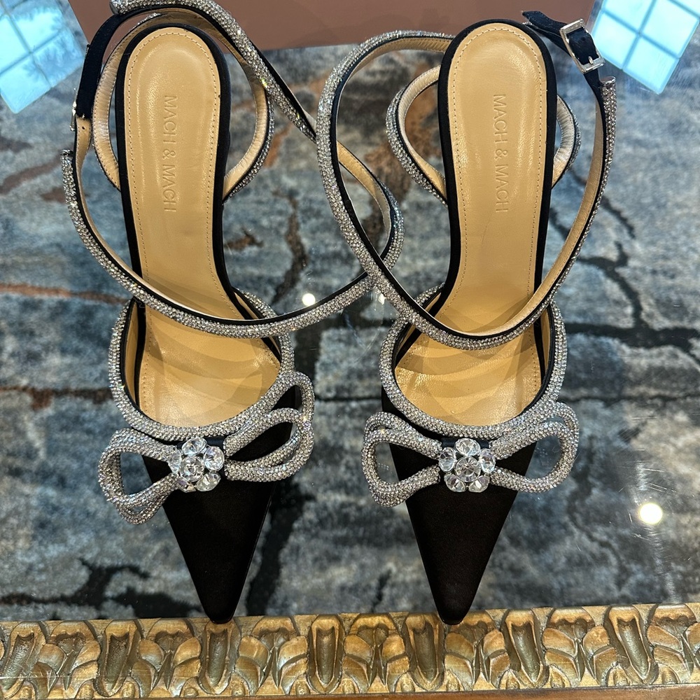 💗SOLD 💗 MACH and MACH heels